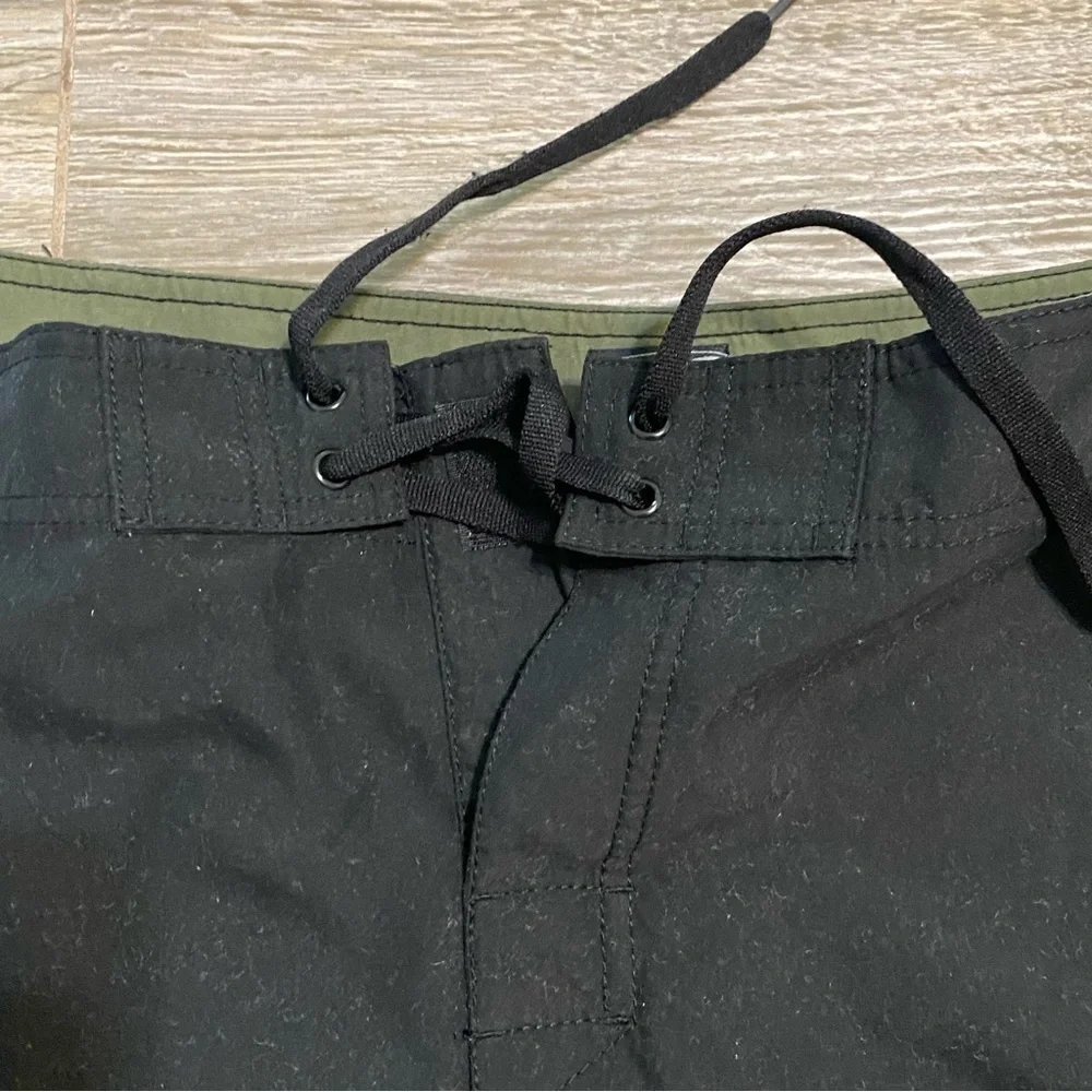 Hawaiian Performance Surfwear 36 Black Trunks
